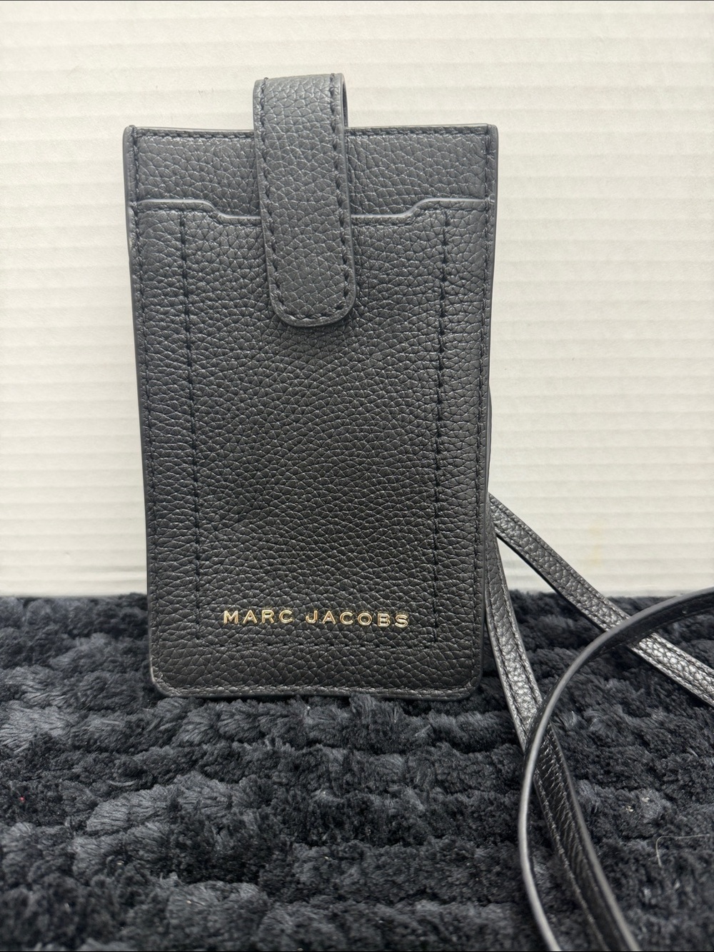 Marc Jacobs Black Pebbled Leather Crossbody Phone Pouch with Gold Logo